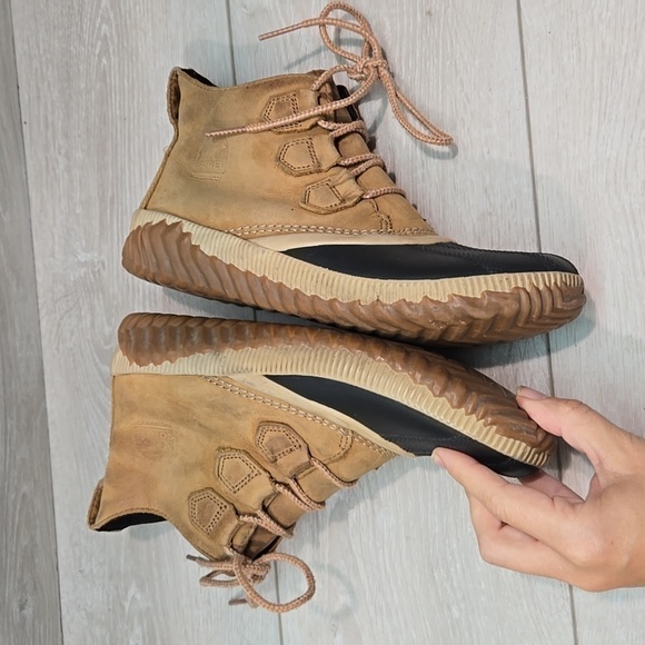 Sorel Women Ankle Out N About Leather Saltwater boots shoes sz 9 - Picture 10 of 12